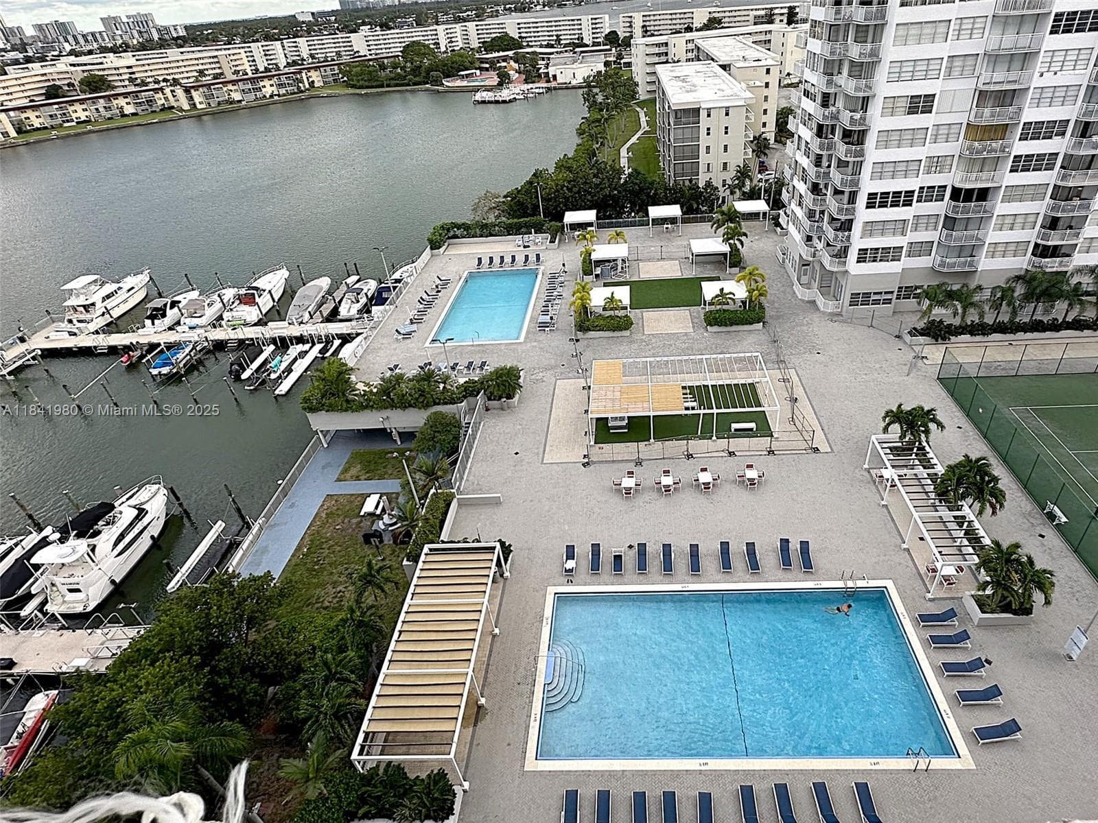 18071 Biscayne Blvd # 1202, Aventura FL 33160 — 39