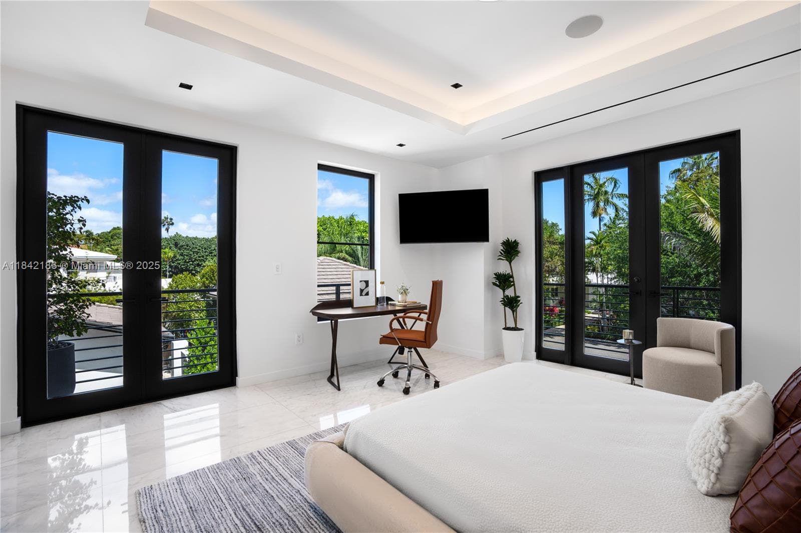 4241 Palm Ln, Miami FL 33137 — 72