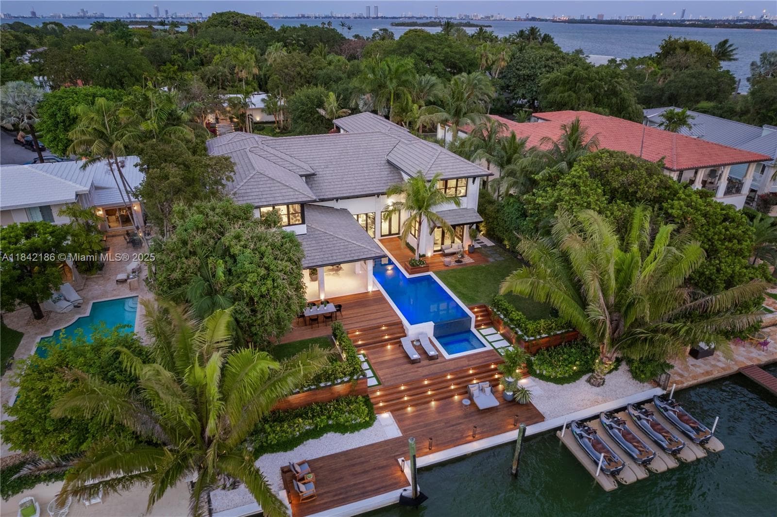 4241 Palm Ln, Miami FL 33137 — 2