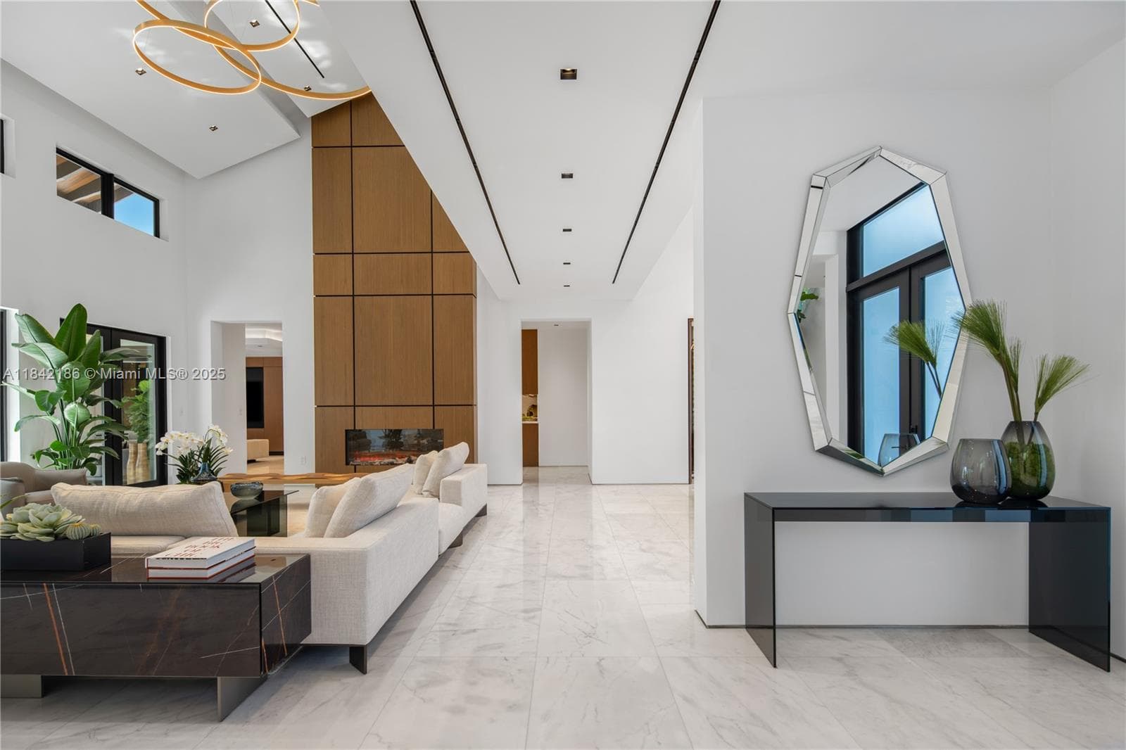 4241 Palm Ln, Miami FL 33137 — 26