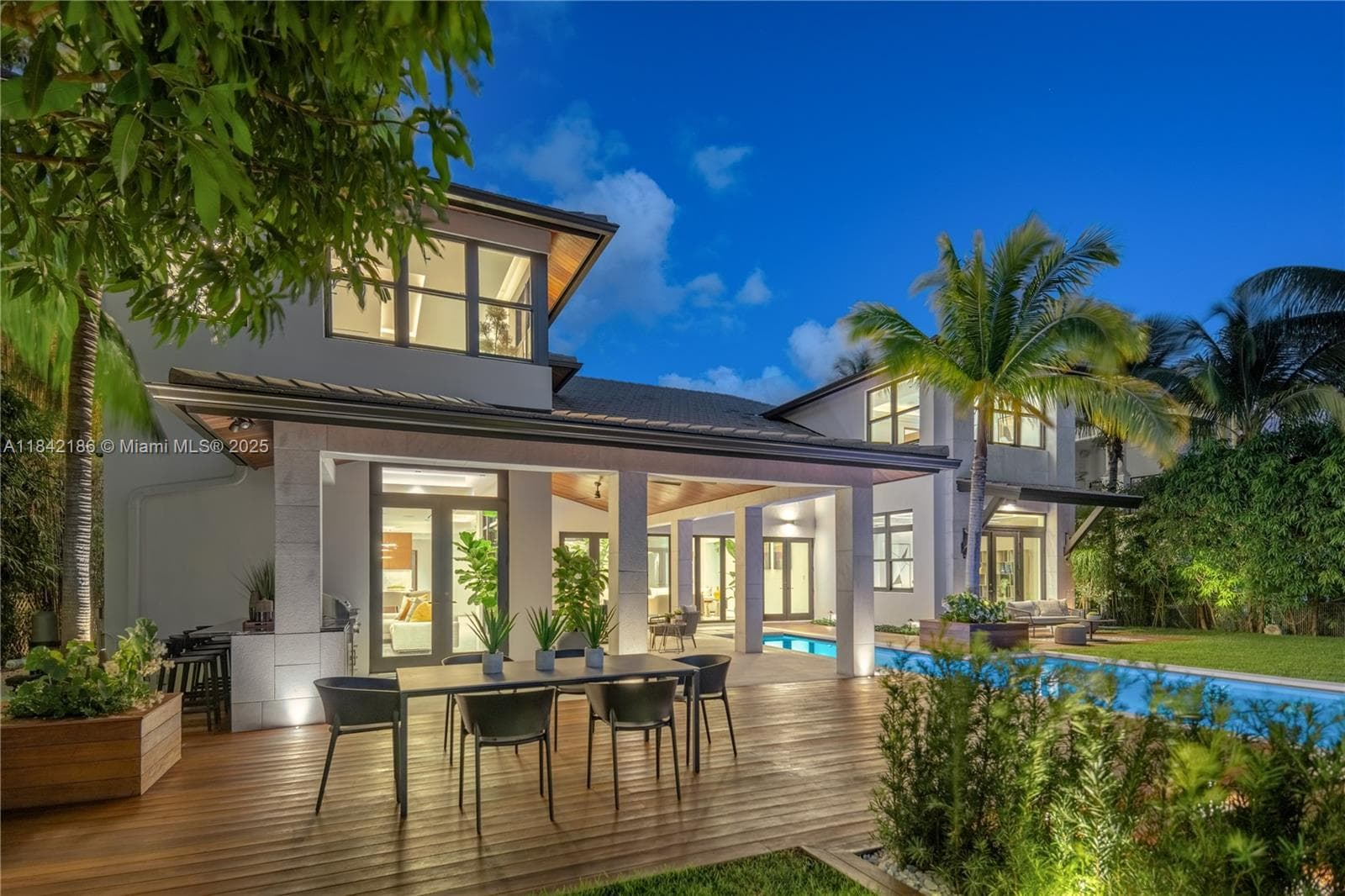 4241 Palm Ln, Miami FL 33137 — 90