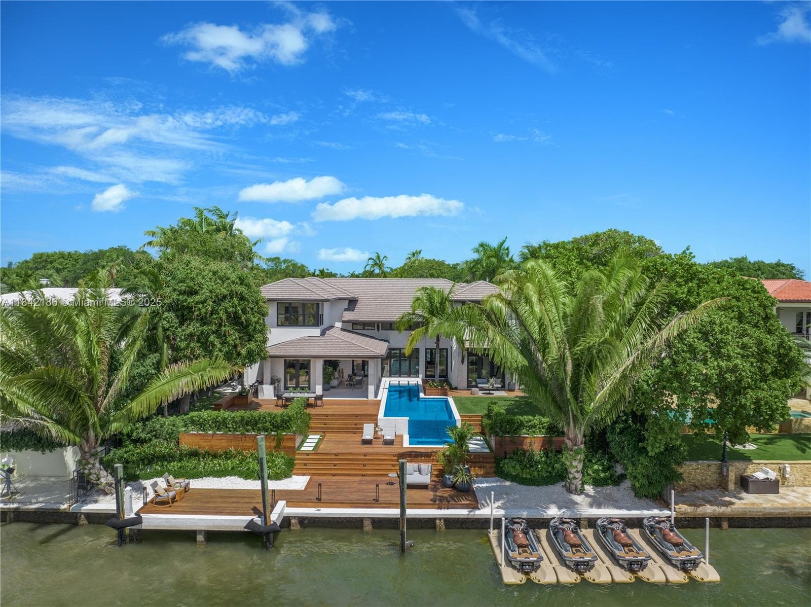 4241 Palm Ln, Miami FL 33137 — 84