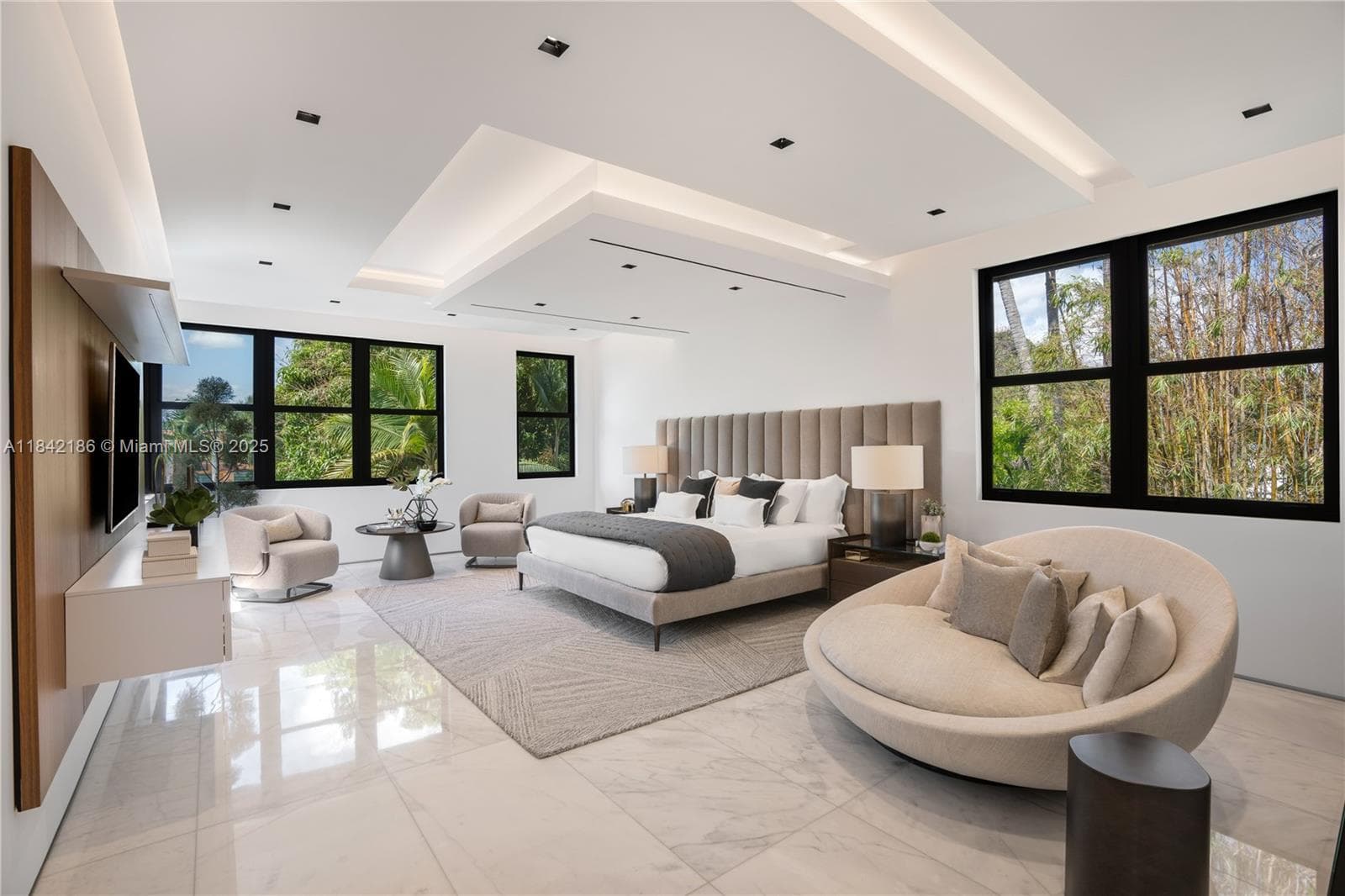 4241 Palm Ln, Miami FL 33137 — 9