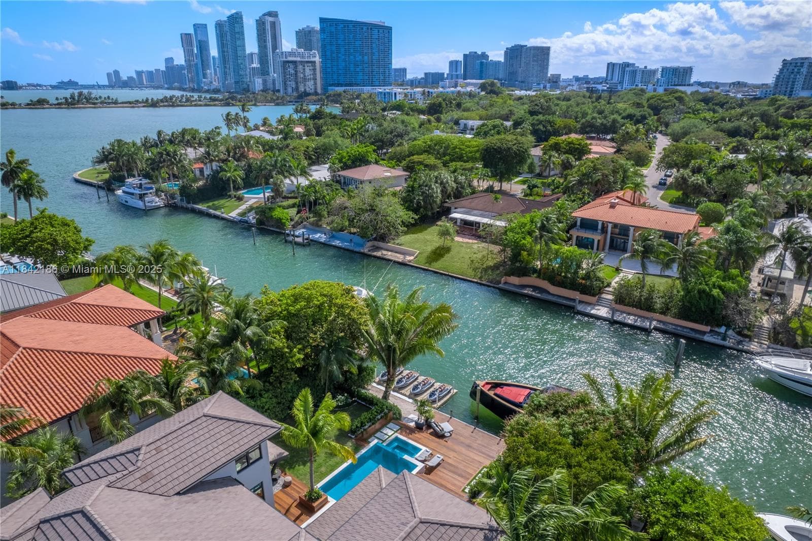 4241 Palm Ln, Miami FL 33137 — 85