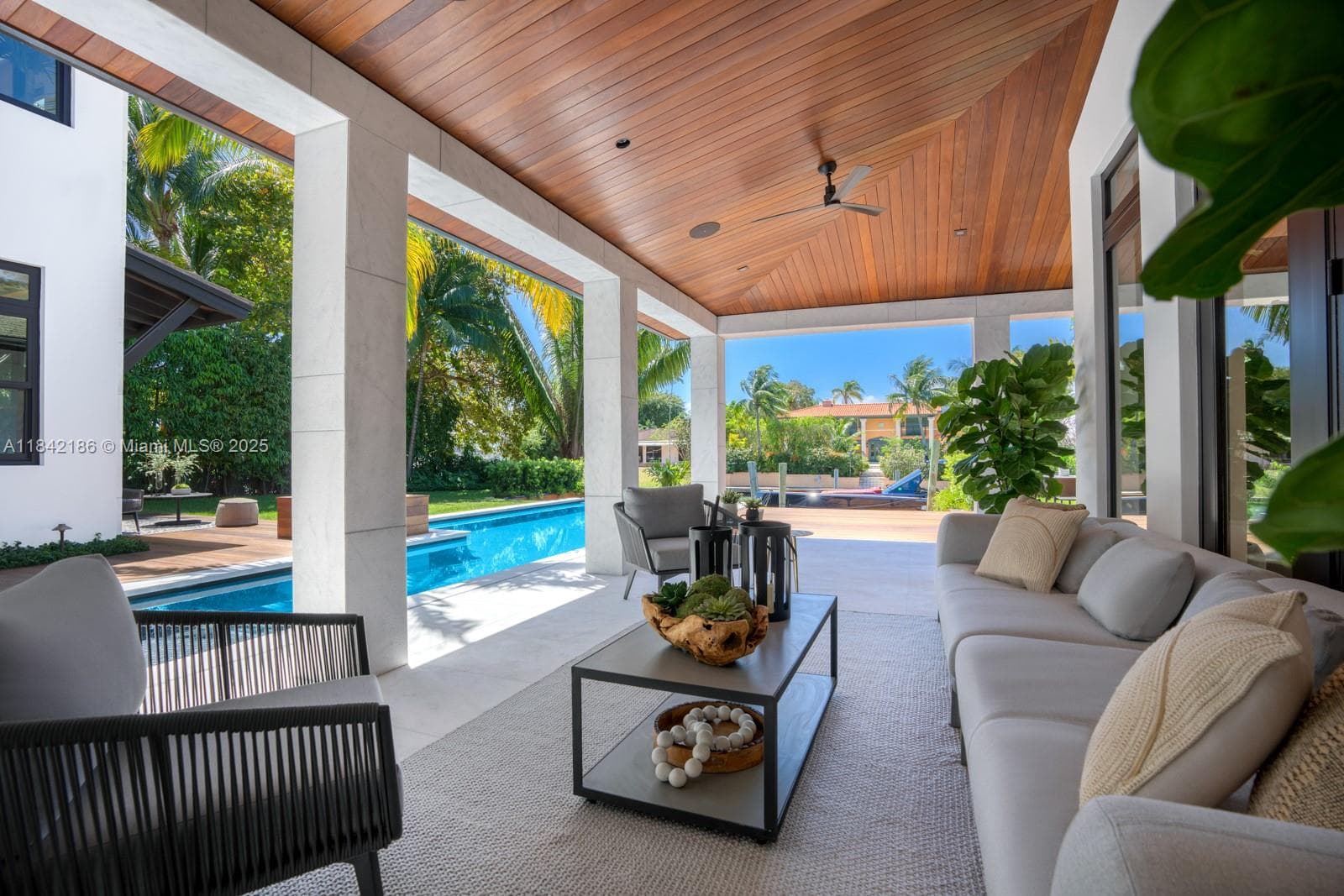 4241 Palm Ln, Miami FL 33137 — 78