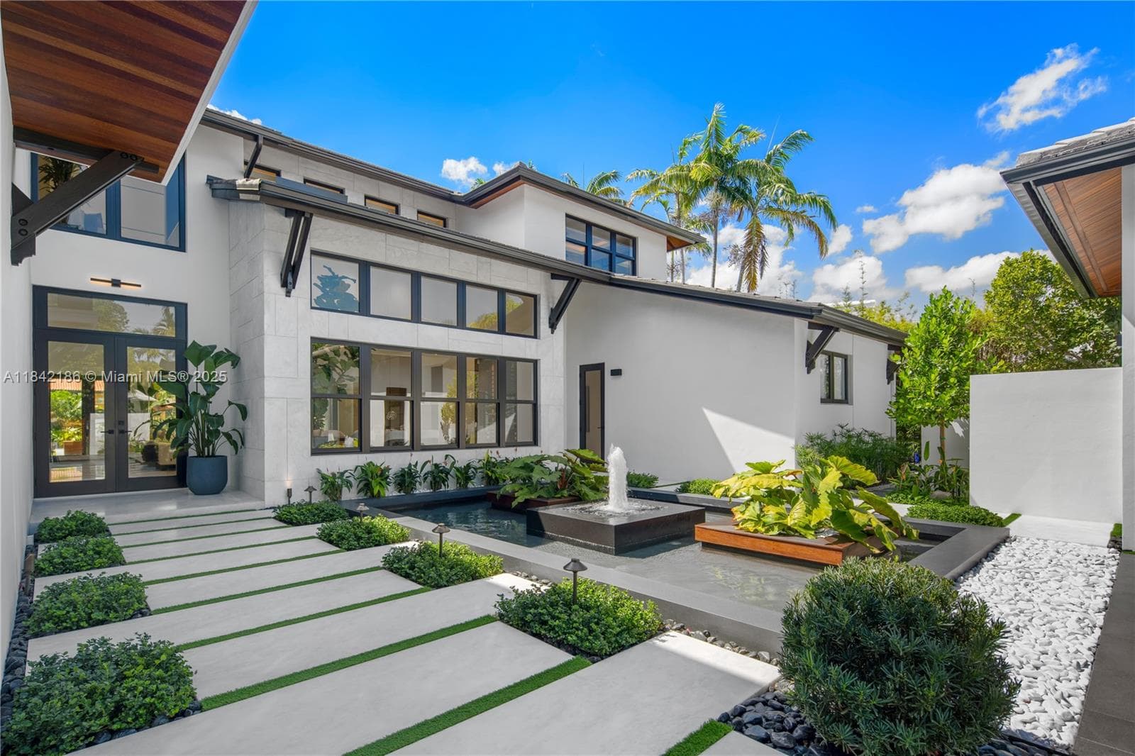 4241 Palm Ln, Miami FL 33137 — 21