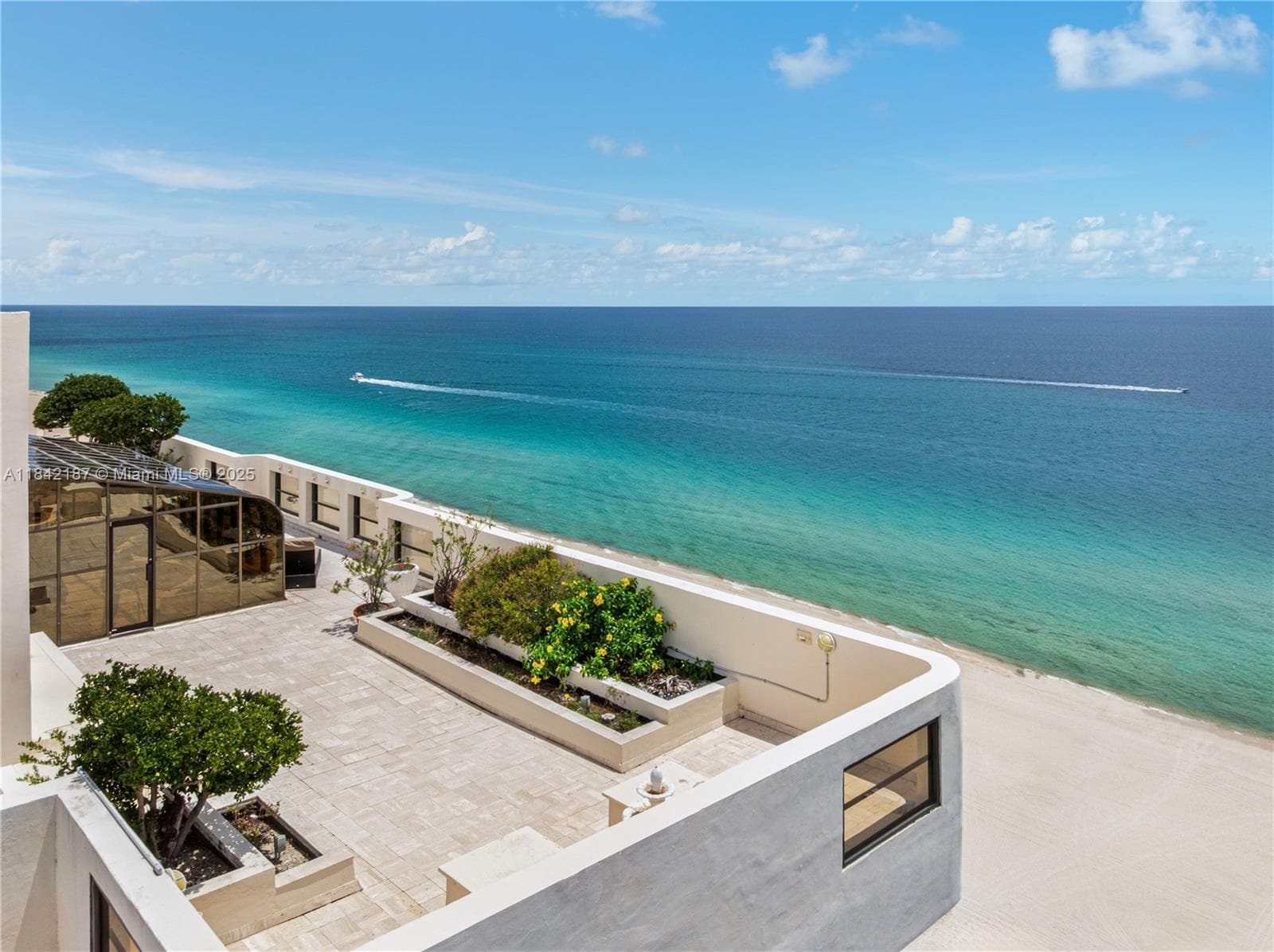 5757 Collins Ave # 4, Miami Beach FL 33140 — 2