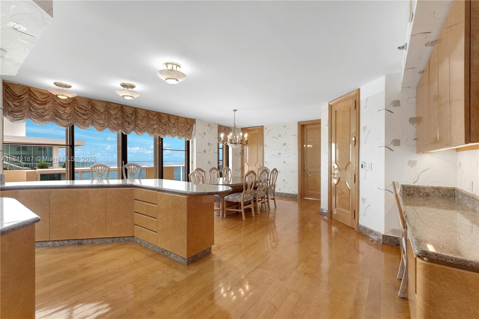 5757 Collins Ave # 4, Miami Beach FL 33140 — 16