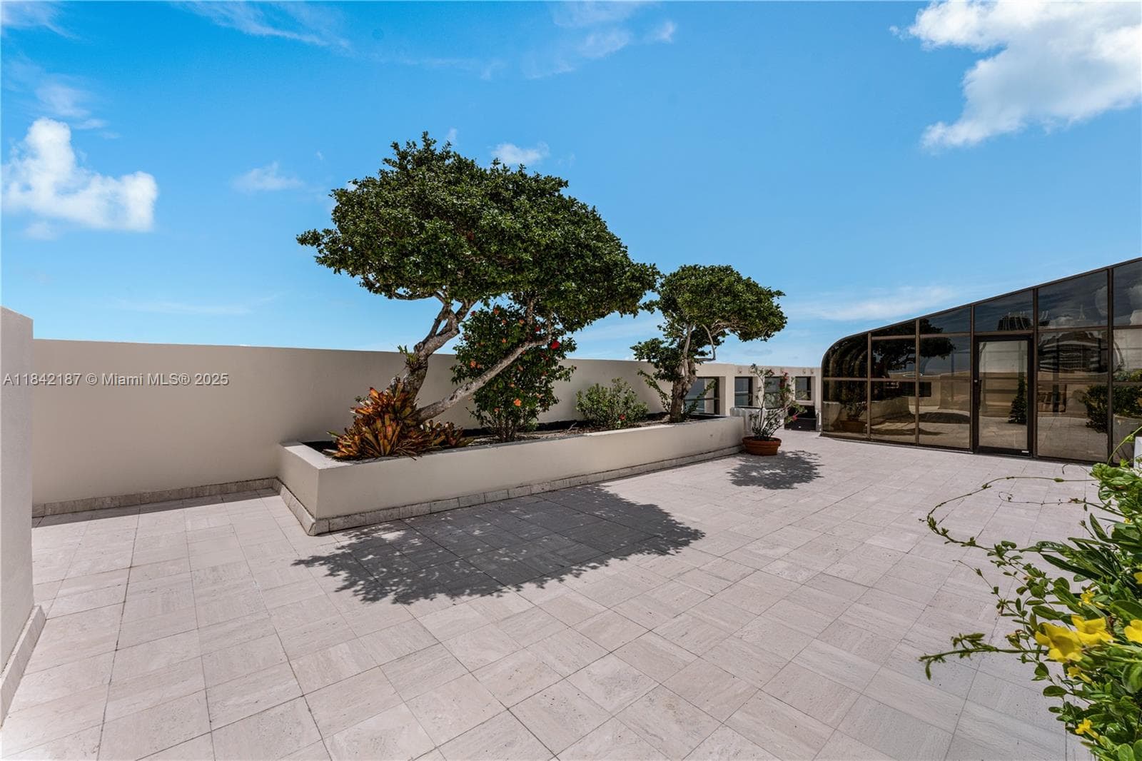 5757 Collins Ave # 4, Miami Beach FL 33140 — 22