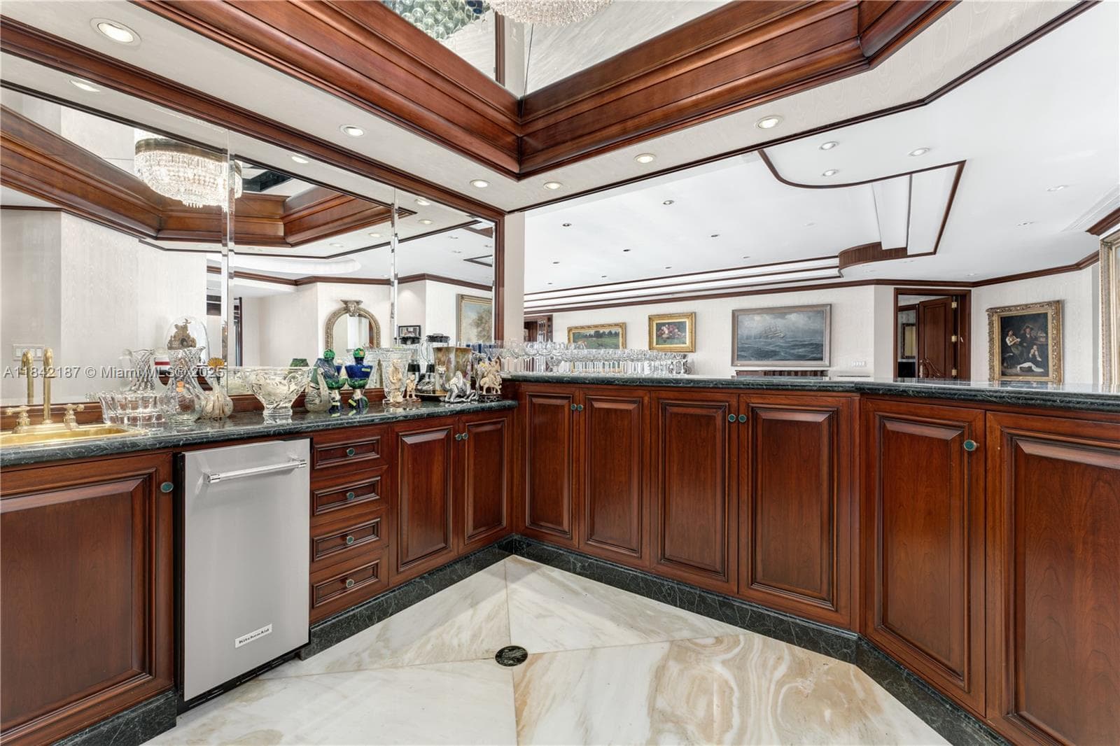 5757 Collins Ave # 4, Miami Beach FL 33140 — 20