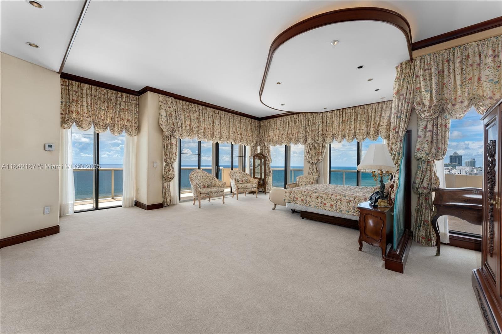 5757 Collins Ave # 4, Miami Beach FL 33140 — 18