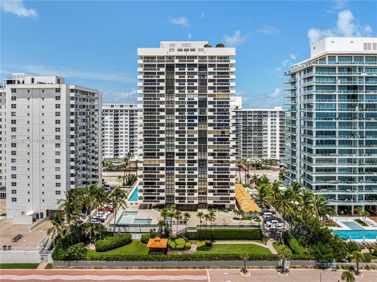 5757 Collins Ave # 4, Miami Beach FL 33140 — 25