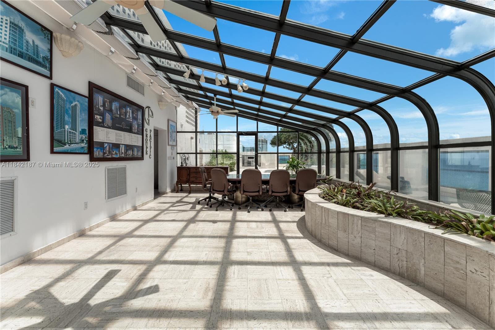 5757 Collins Ave # 4, Miami Beach FL 33140 — 21