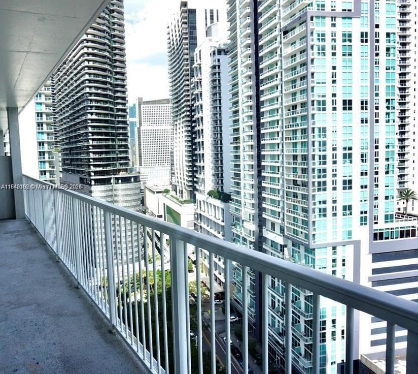 1250 S Miami Ave # 2006, Miami FL 33130 — 17