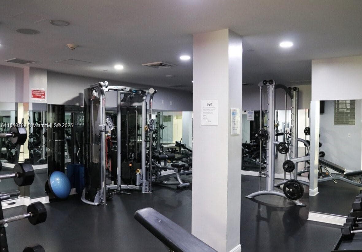 1250 S Miami Ave # 2006, Miami FL 33130 — 20