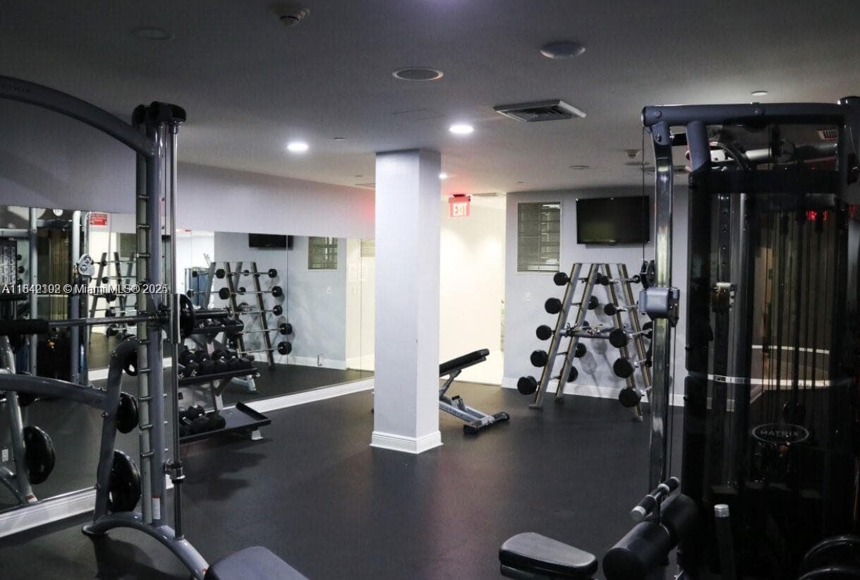 1250 S Miami Ave # 2006, Miami FL 33130 — 21