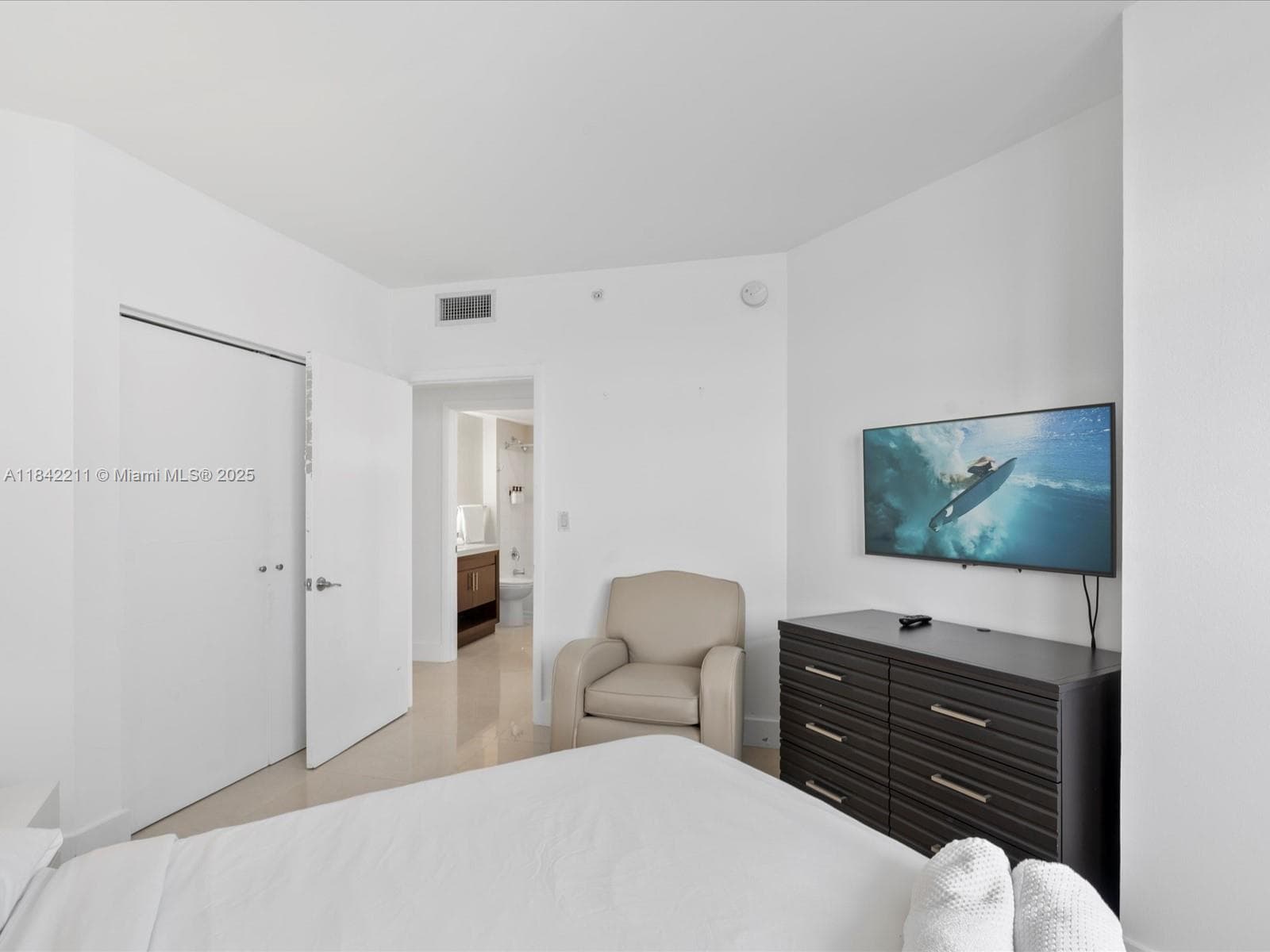 17375 Collins Ave # 808, Sunny Isles Beach FL 33160 — 19