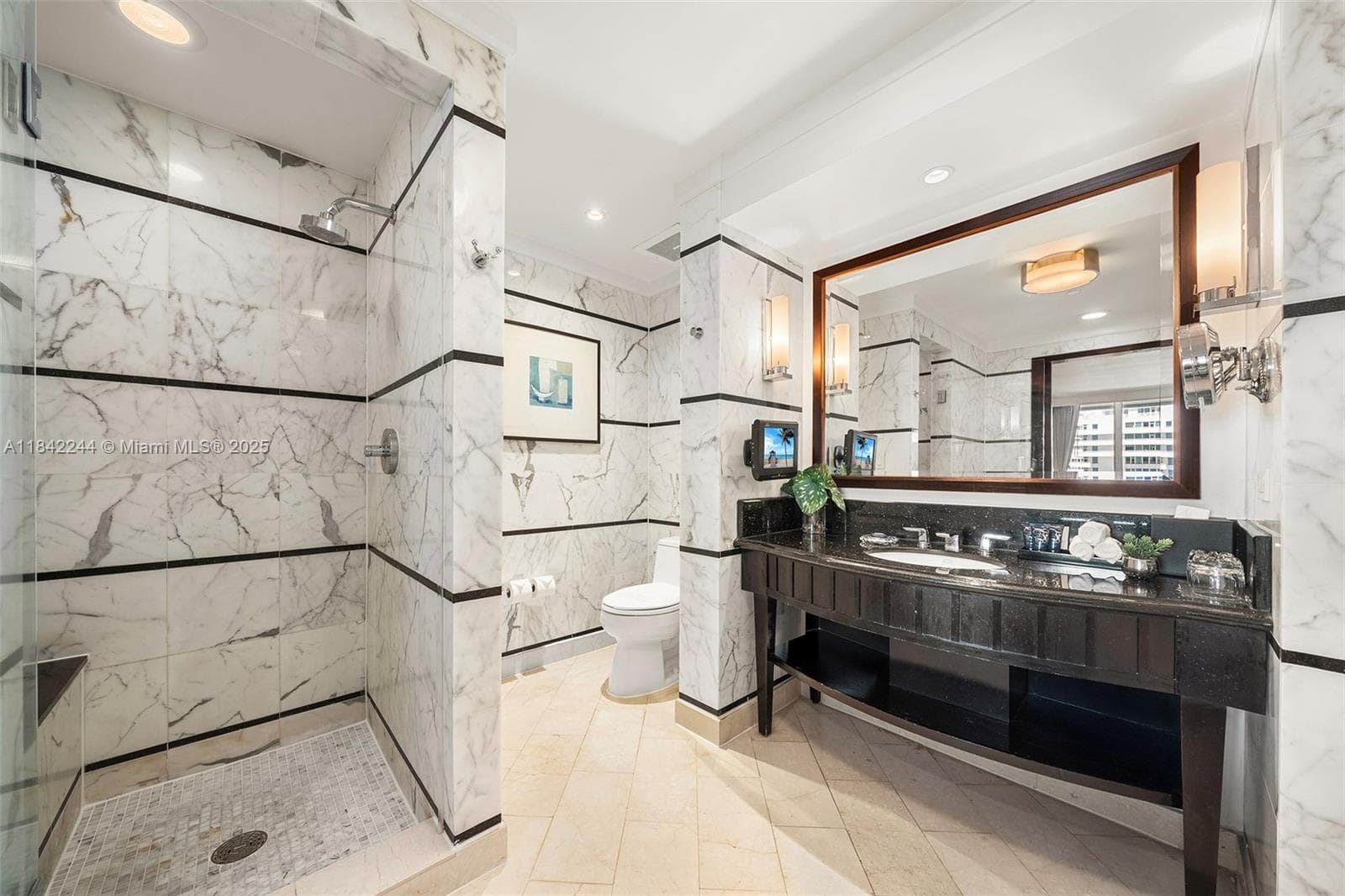 4391 Collins Ave # 802, Miami Beach FL 33140 — 40