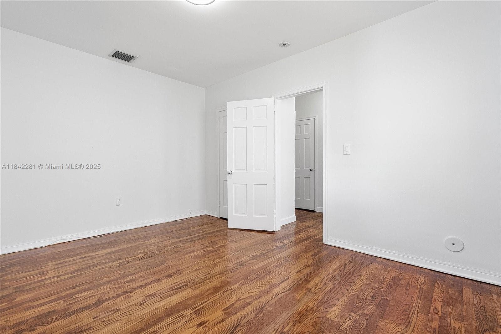 8826 Emerson Ave, Surfside FL 33154 — 16