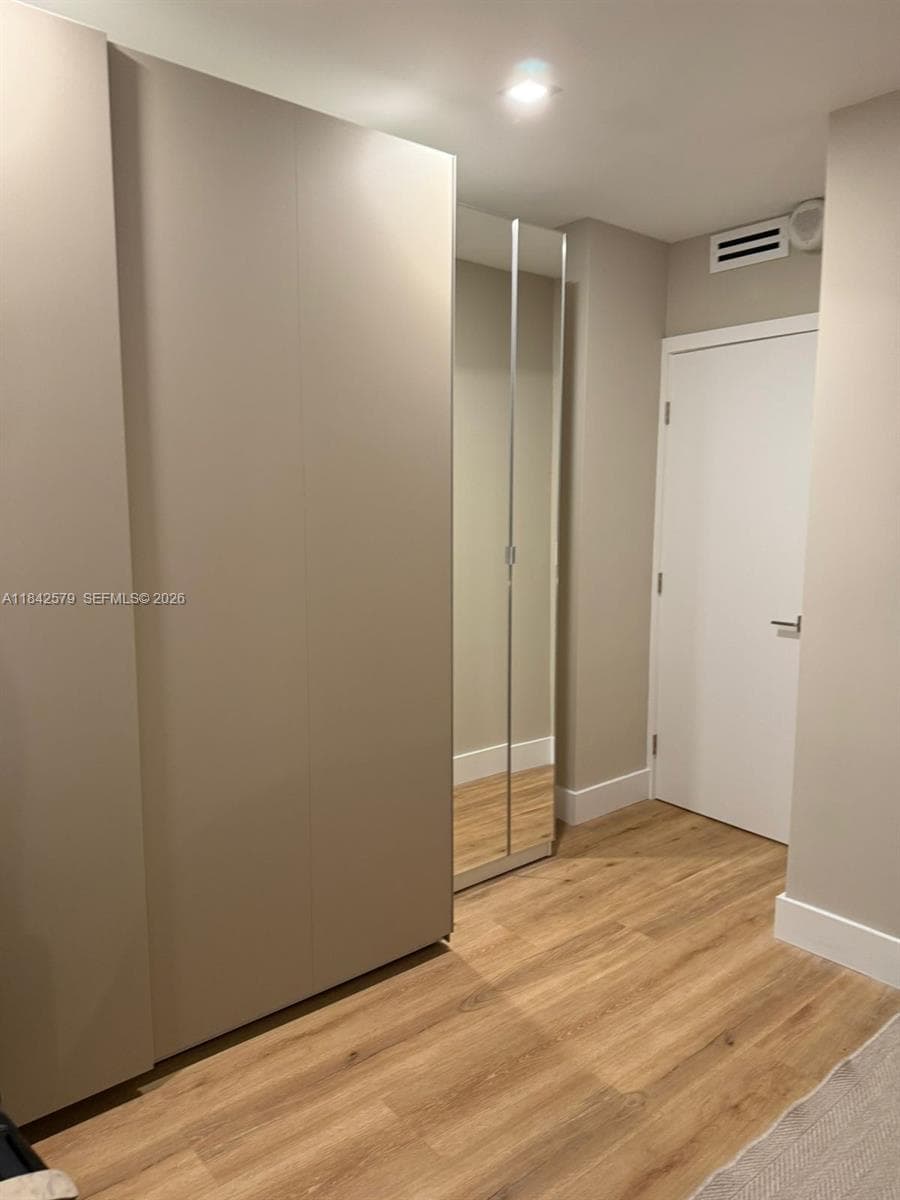 10185 NE Collins Ave # 1220, Bal Harbour FL 33154 — 11