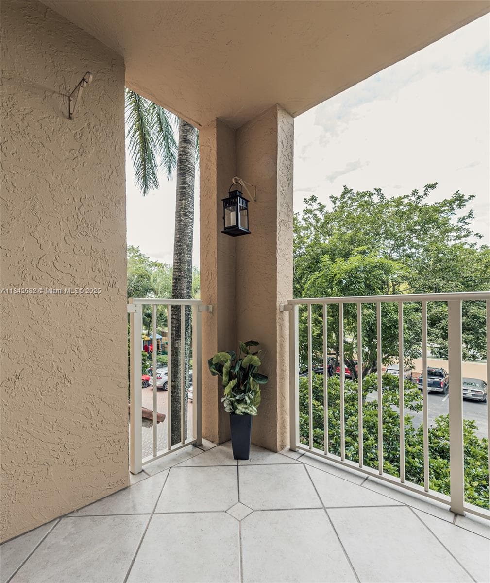 19801 E Country Club Dr # 4303, Aventura FL 33180 — 36