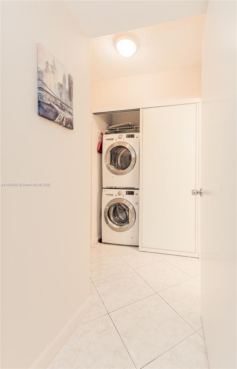 19801 E Country Club Dr # 4303, Aventura FL 33180 — 25