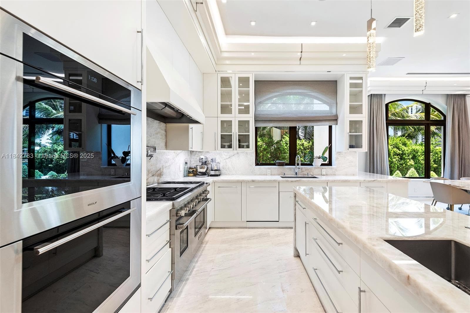 498 N Parkway Pkwy, Golden Beach FL 33160 — 40