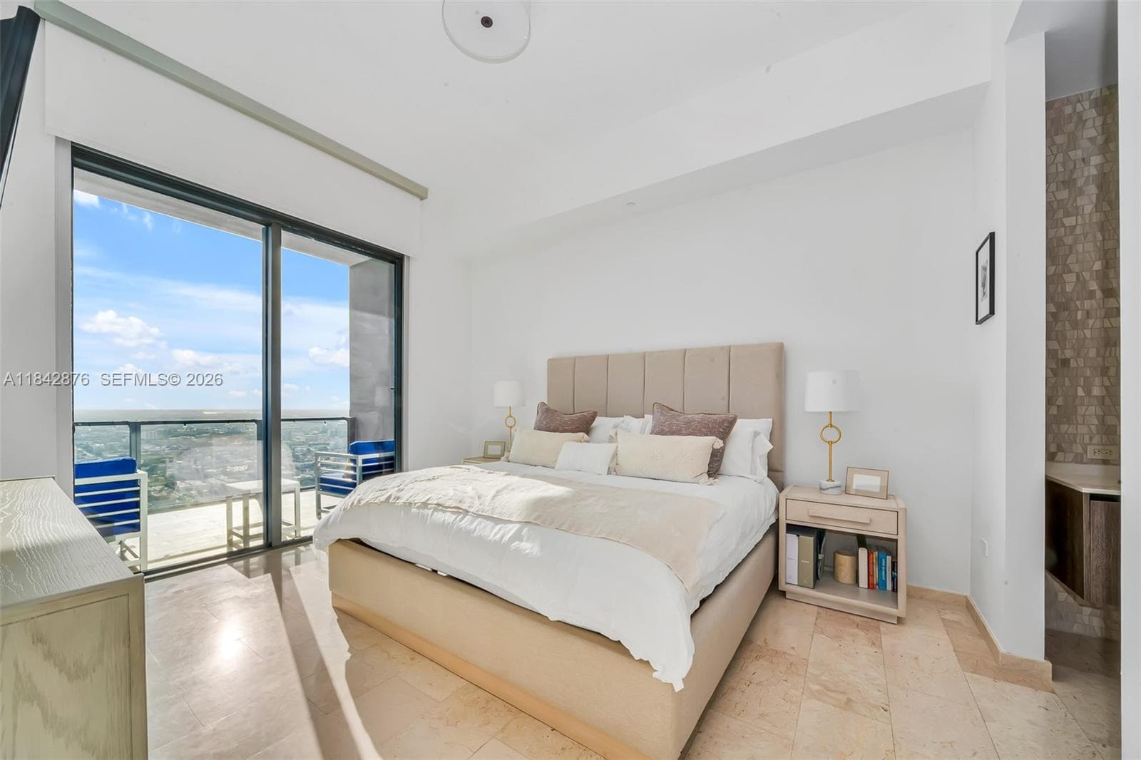 88 SW 7th St # 4004, Miami FL 33130 — 10