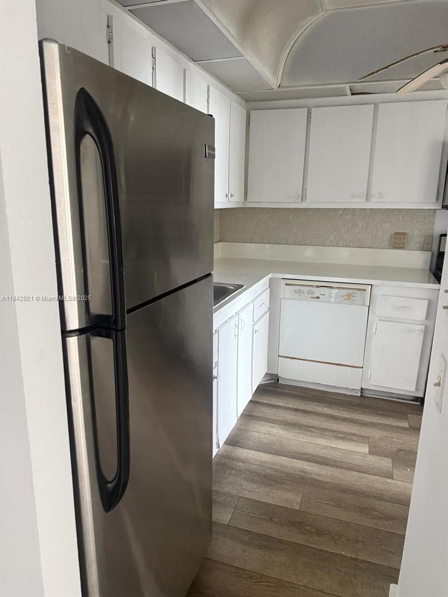 2025 NE 164th St # 606, North Miami Beach FL 33162 — 12