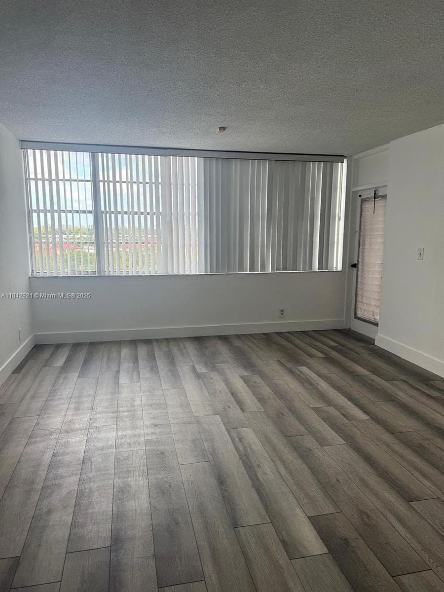 2025 NE 164th St # 606, North Miami Beach FL 33162 — 11