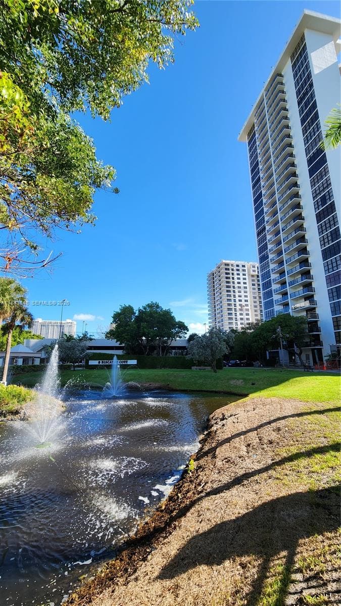 The Clipper At Bisc Cove, Aventura, FL — 33