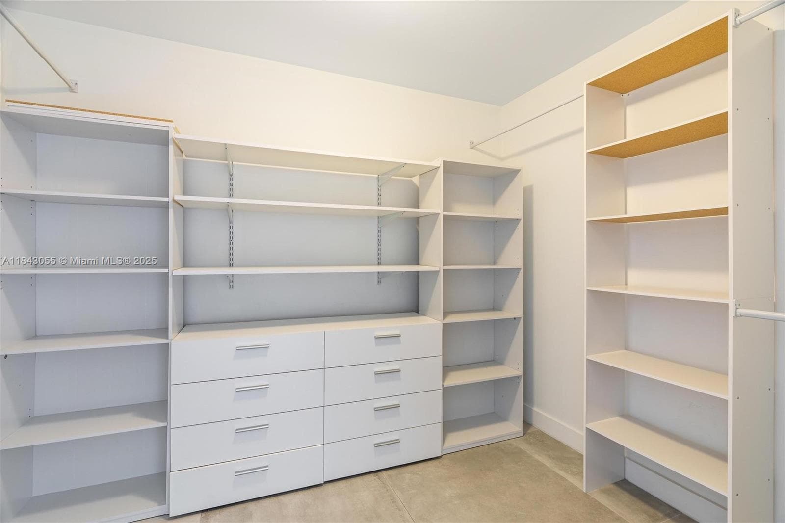 16385 Biscayne Blvd # 4, North Miami Beach FL 33160 — 36