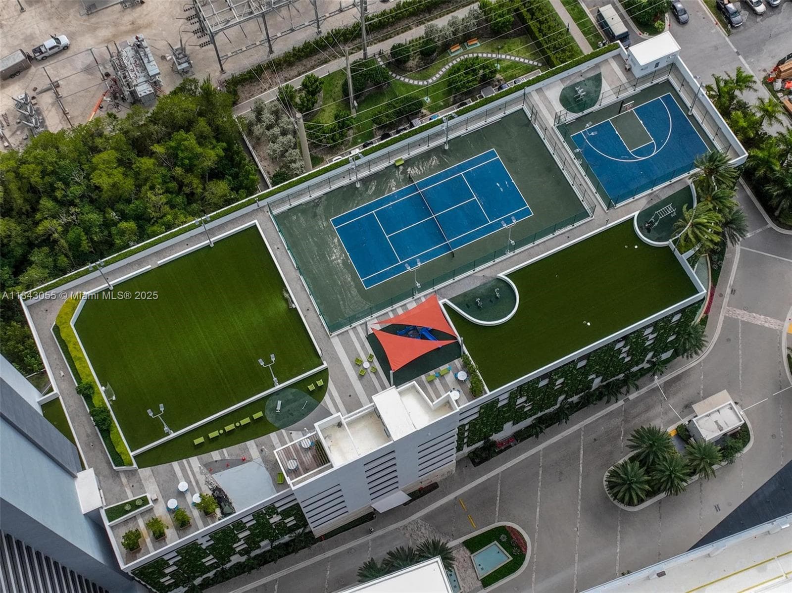 16385 Biscayne Blvd # 4, North Miami Beach FL 33160 — 10