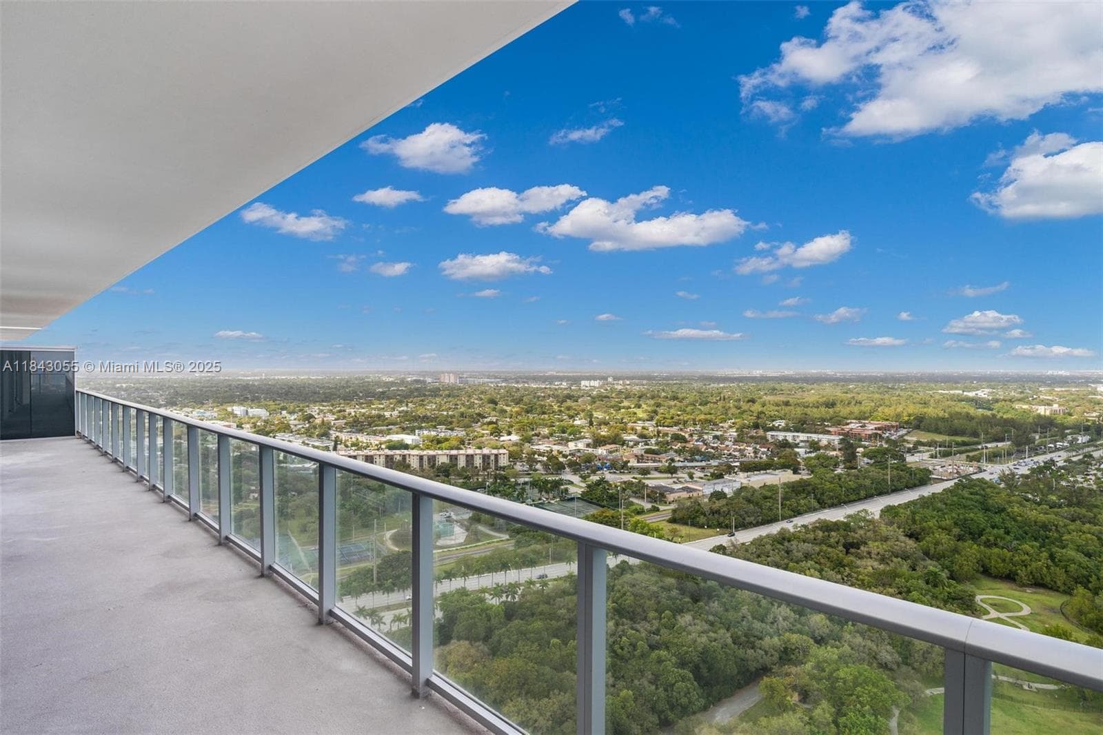 16385 Biscayne Blvd # 4, North Miami Beach FL 33160 — 49