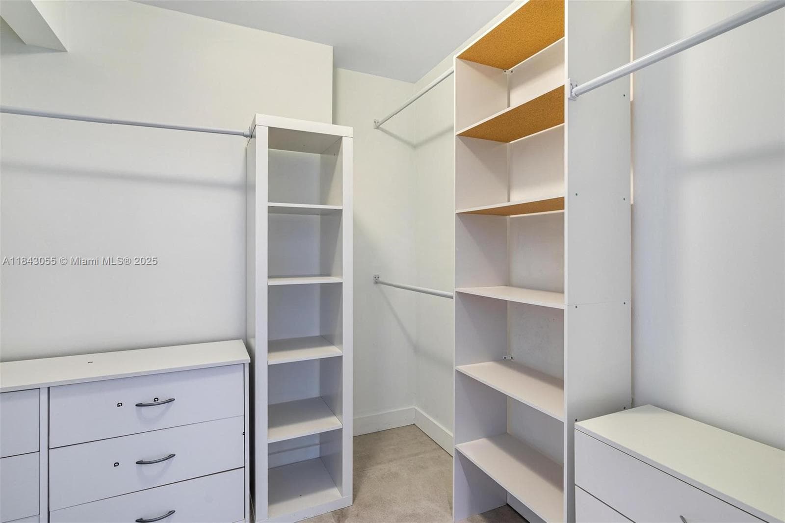 16385 Biscayne Blvd # 4, North Miami Beach FL 33160 — 35
