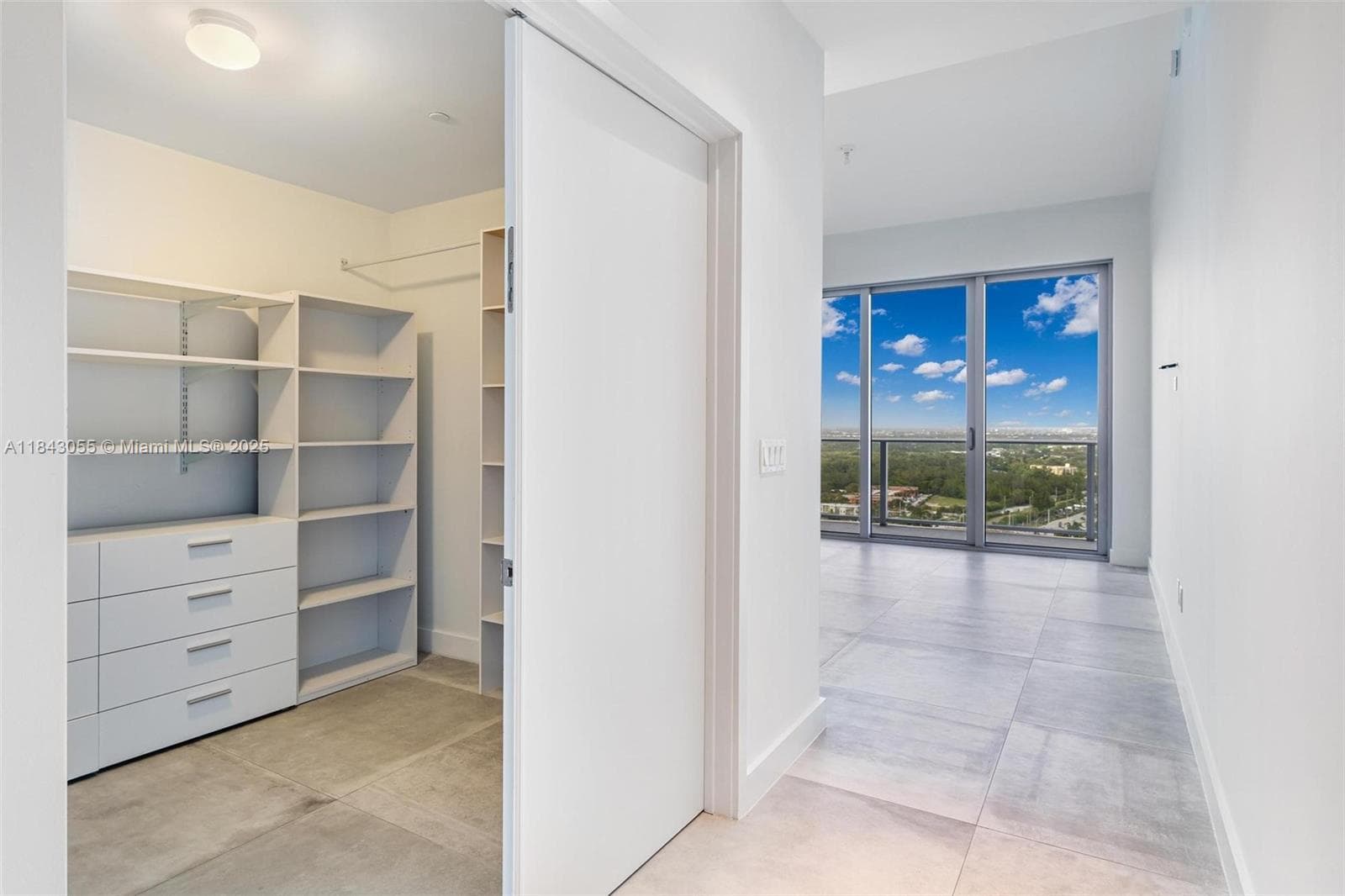 16385 Biscayne Blvd # 4, North Miami Beach FL 33160 — 29