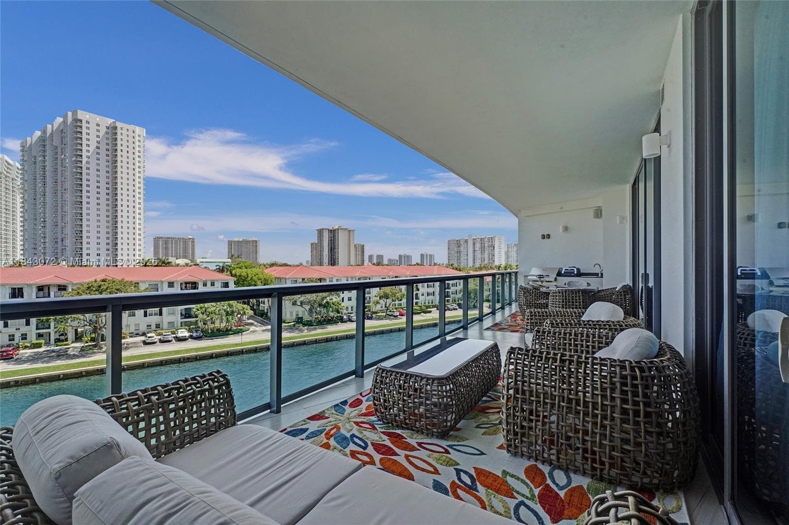 3250 NE 188th St # 402, Aventura FL 33180 — 35