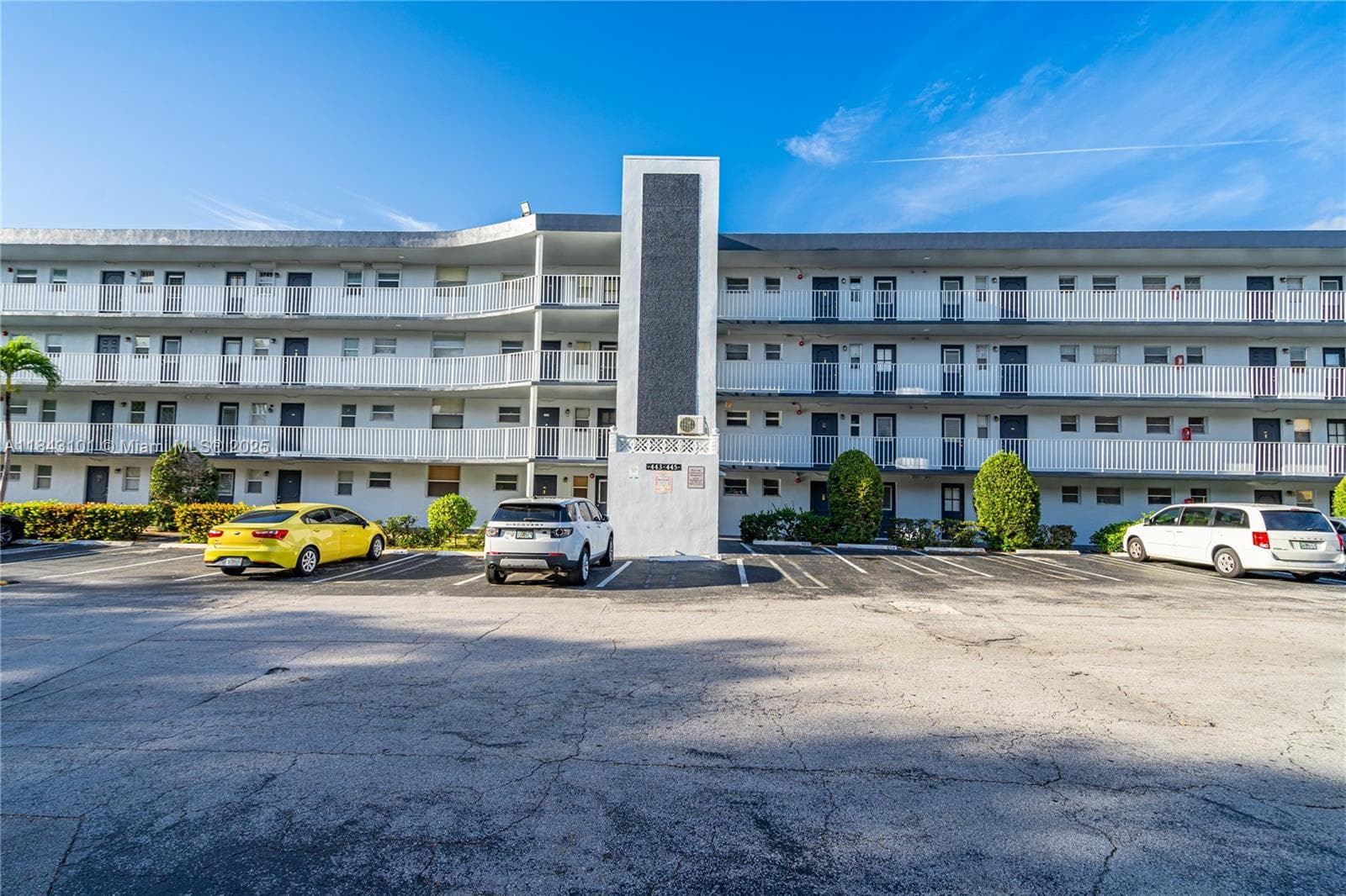 445 NE 195th St # 125, Miami FL 33179 — 16