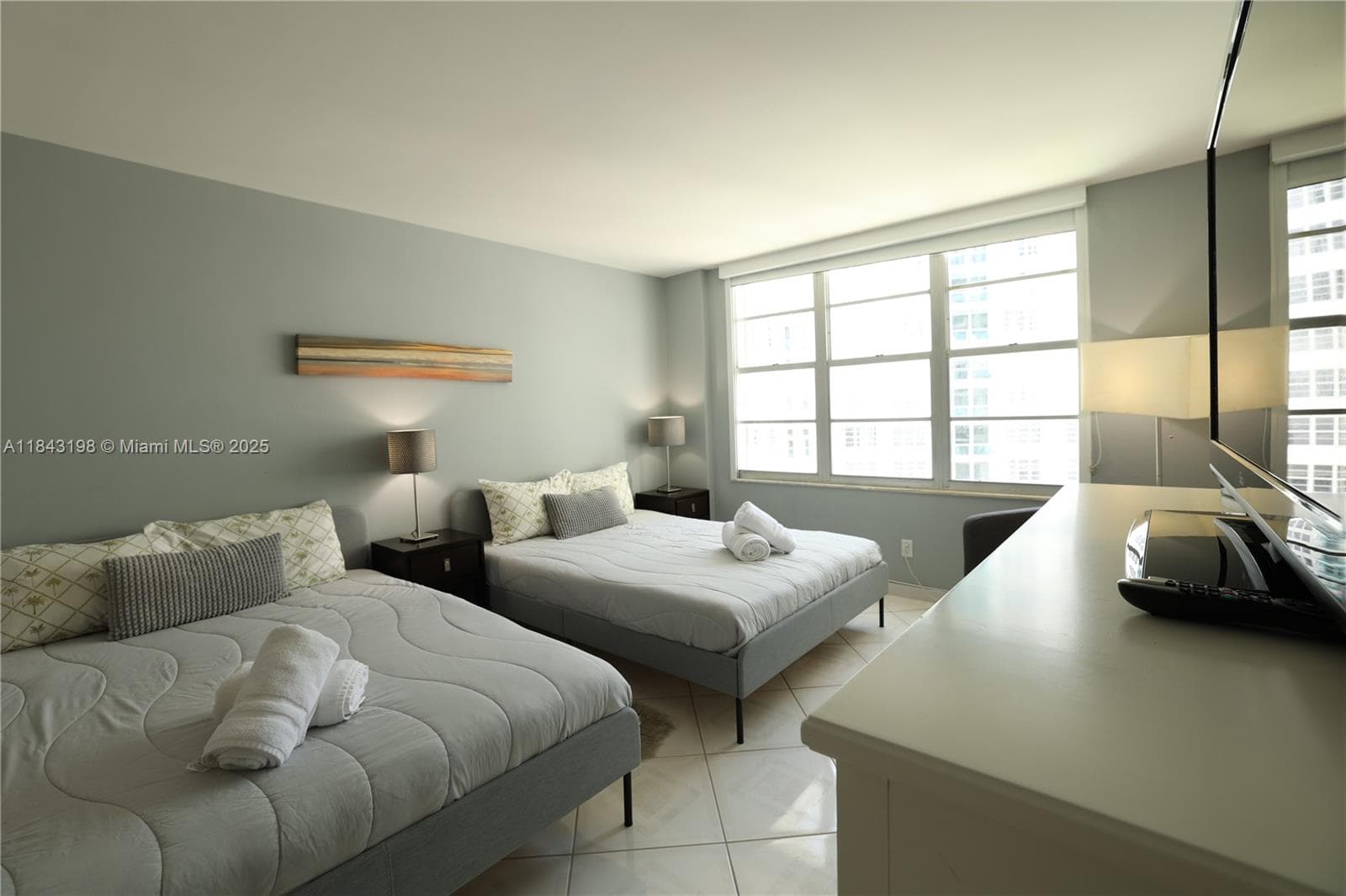 5151 Collins Ave # 927, Miami Beach FL 33140 — 8