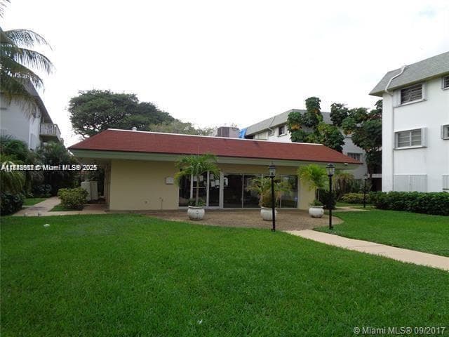 15205 NE 6th Ave # D212, Miami FL 33162 — 17