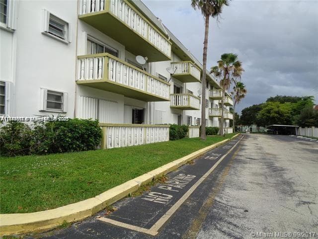 15205 NE 6th Ave # D212, Miami FL 33162 — 22