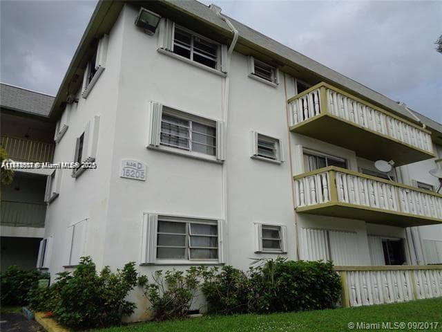 15205 NE 6th Ave # D212, Miami FL 33162 — 21