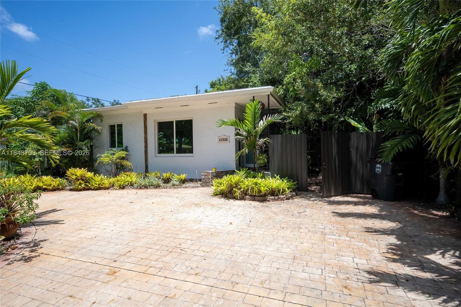 13325 NE 10th Ave, North Miami FL 33161 — 1