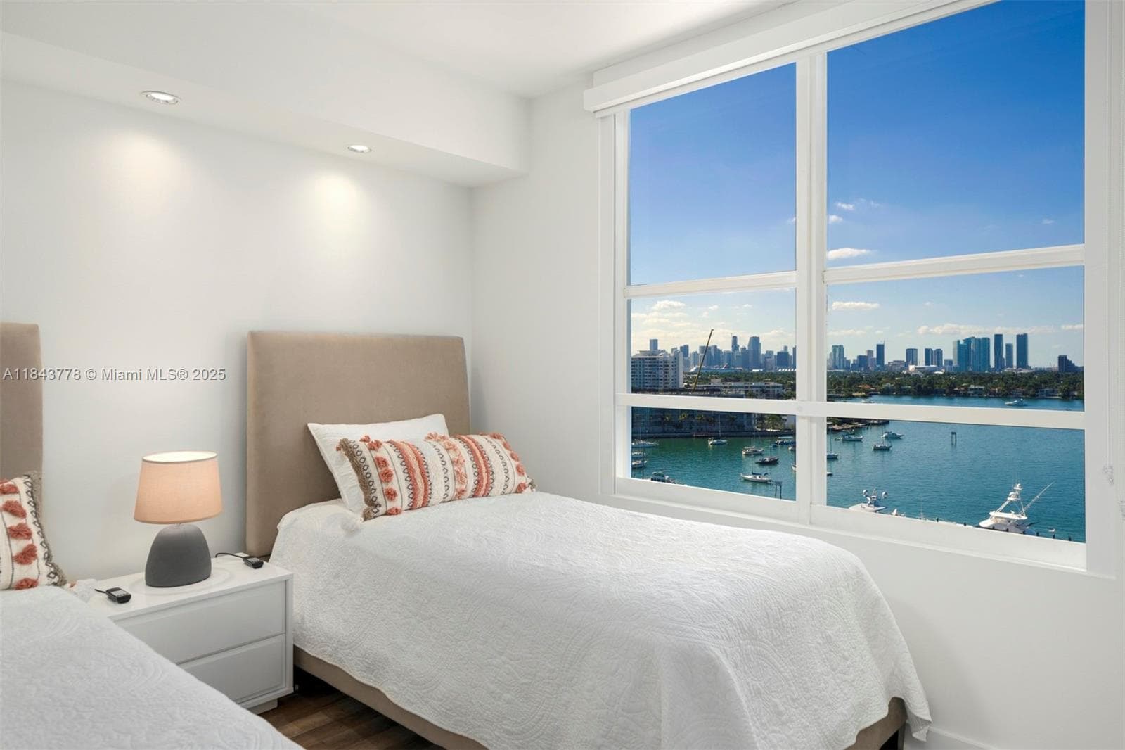 1800 Sunset Harbour Dr # 1208, Miami Beach FL 33139 — 17
