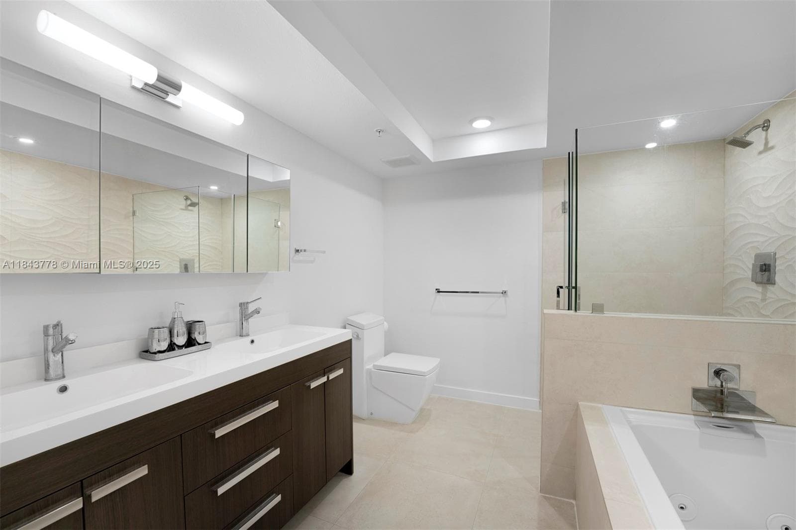 1800 Sunset Harbour Dr # 1208, Miami Beach FL 33139 — 25
