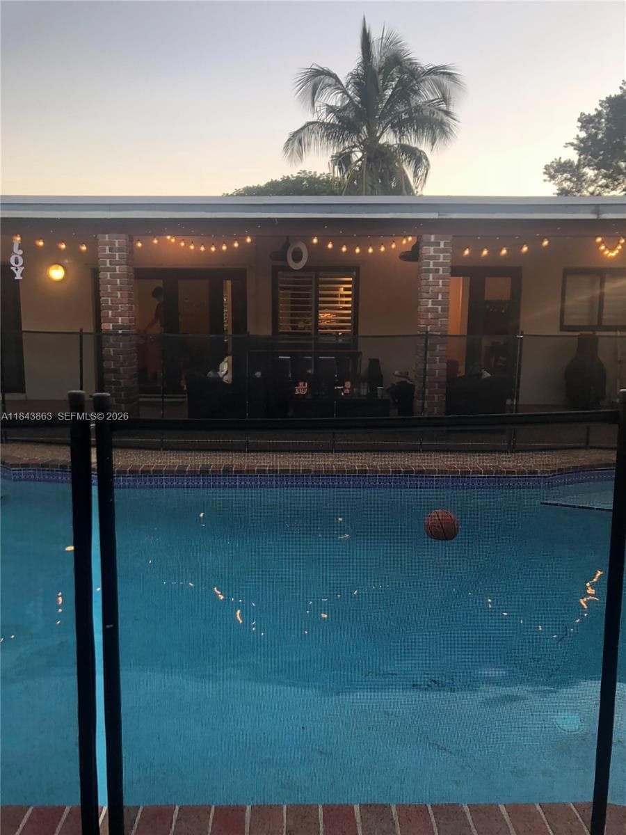 10801 SW 123rd St, Miami FL 33176 — 25