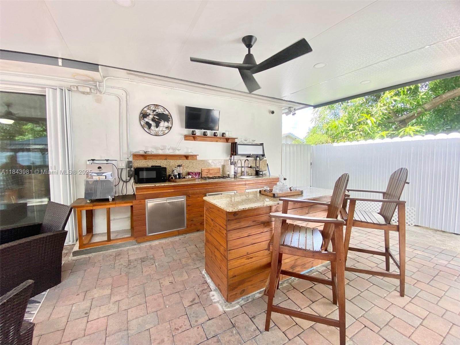 739 NW 112th St, Miami FL 33168 — 42