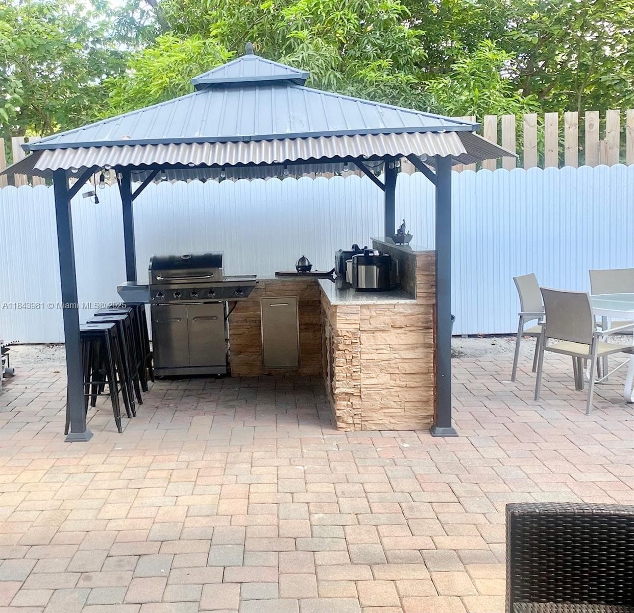 739 NW 112th St, Miami FL 33168 — 46