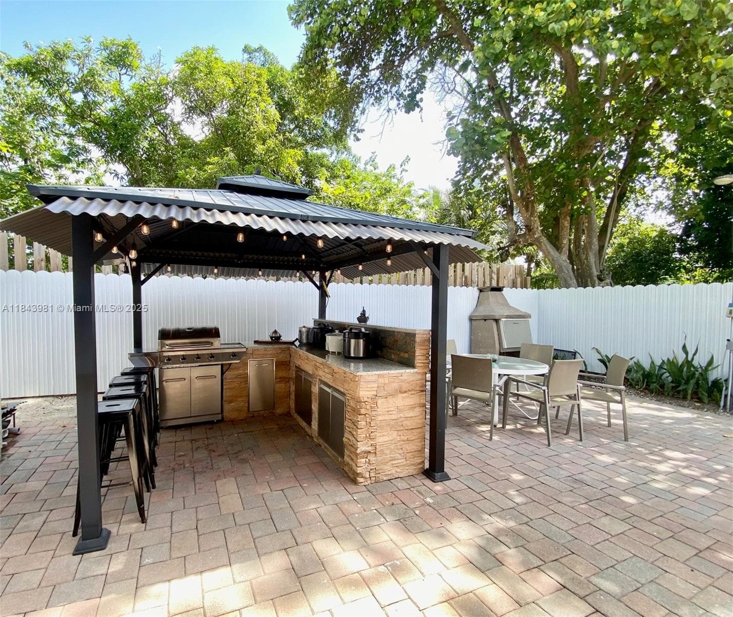 739 NW 112th St, Miami FL 33168 — 3
