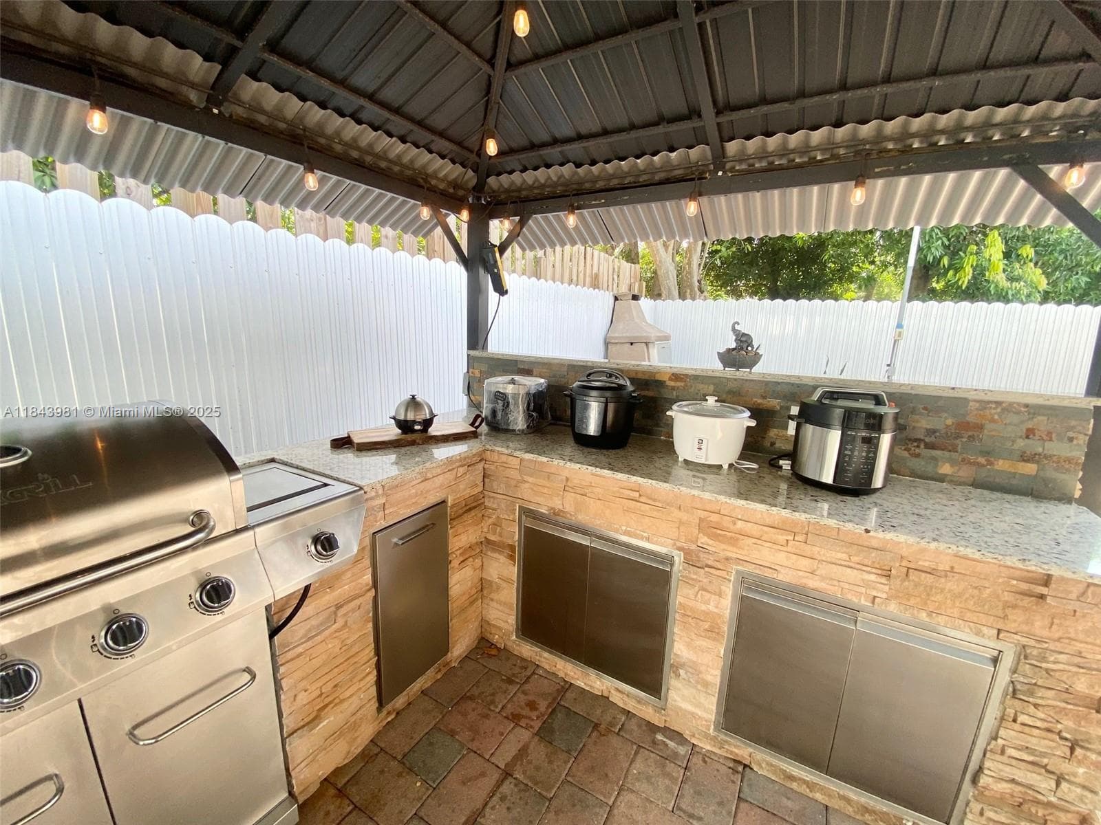 739 NW 112th St, Miami FL 33168 — 36